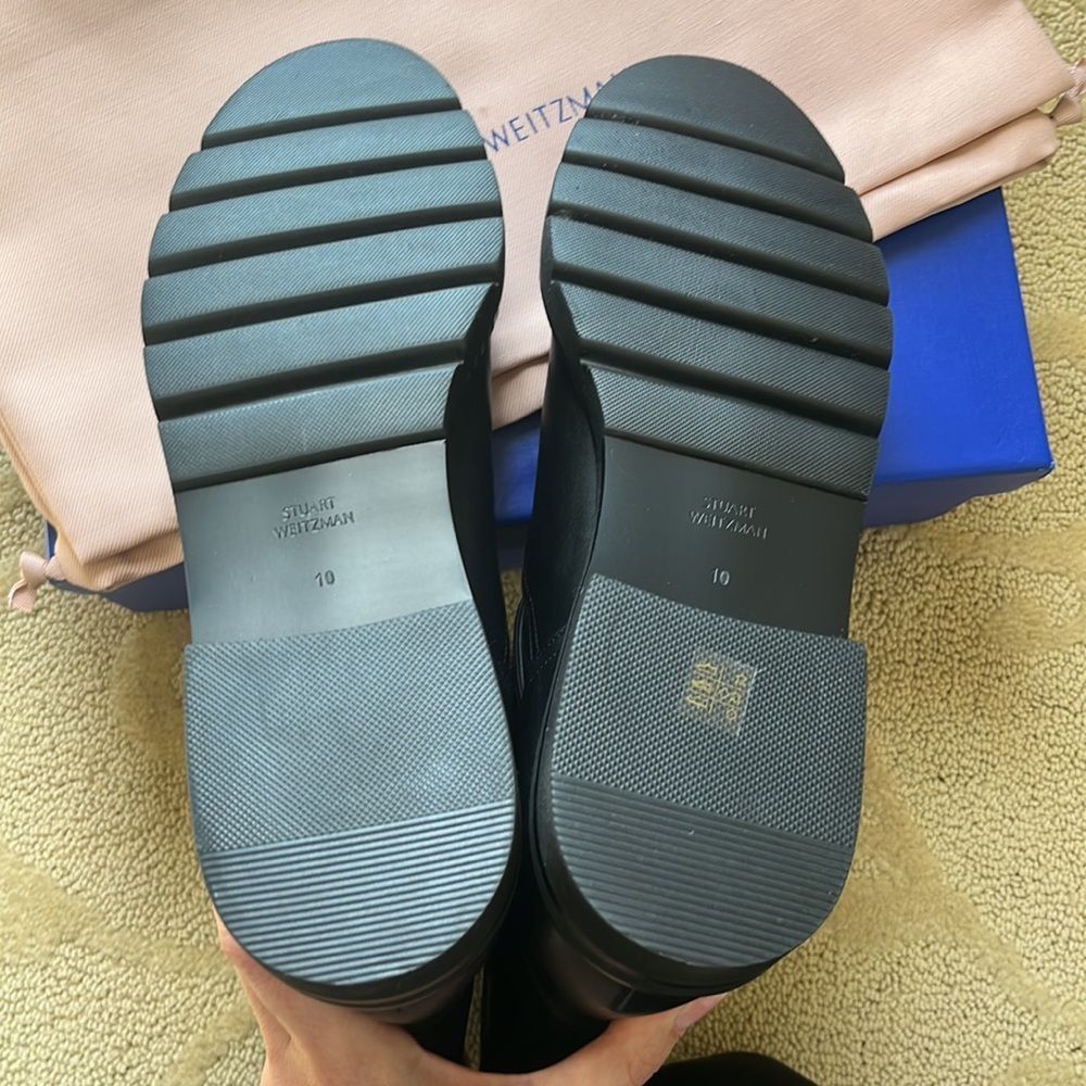 Stuart Weitzman Arlo Bootie with faux pearl - Picture 5 of 6